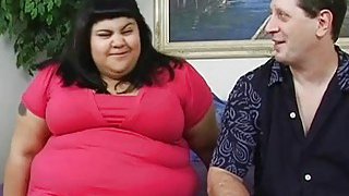 高中女学生，在居室掰开内裤偷偷视讯