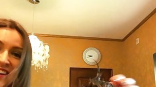 萝莉小妈回归直播 全程露脸大秀直播 身材保养的很好 揉奶抠逼还是那个骚劲